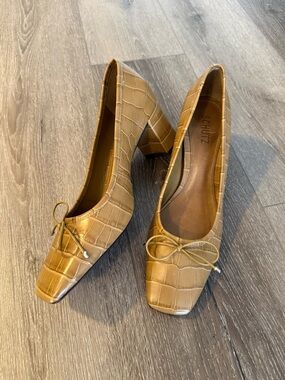 Schutz Arissa Crocodile Embossed Square Toe Bow Brown Pumps Heels Size 8.5